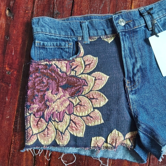 Mango Jacquard Floral Denim Shorts NWT Size 6 $60 - Picture 7 of 12